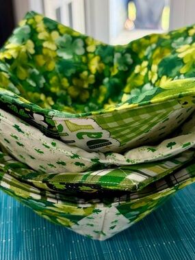Green St. Patrick's Day Reversible Fabric Bowl Coozy - Set of 4